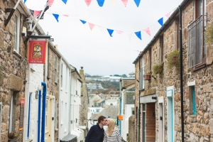 cornwall portrait photographer engagement couples-7.jpg