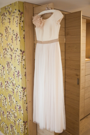 scarlet-wedding-cornwall-dress